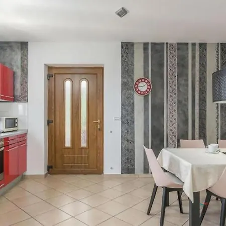Casa vacanze Beautiful Home In Koromacno-Brovinje *